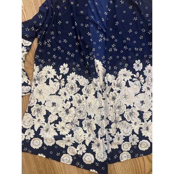 Embers Drape Style Cardigan Womens Large Floral Navy Blue and white - Picture 2 of 5